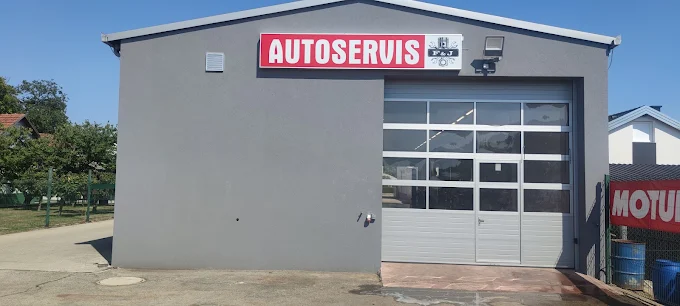 Vanjski izgled radionice FELKER-JAMBREŠIĆ s natpisom AUTOSERVIS